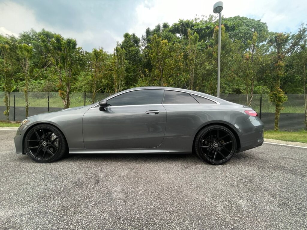 Mercedes e300 coupe